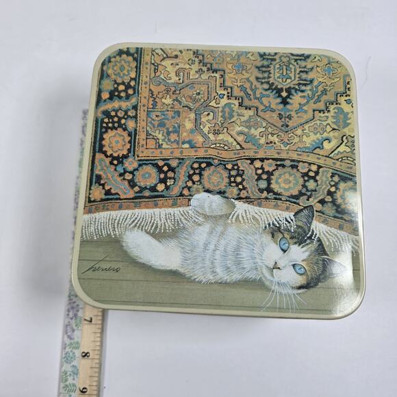 Set 4 Vintage 1982 Lowell Herrero Cat-Themed nesting tins made by Vandor Japan - Picture 6 of 14